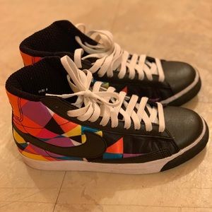 Nike Women’s High Top Sneaker Size 8